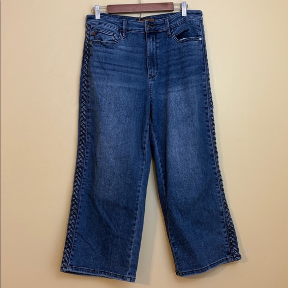 Judy Blue Aurora Braided Hi-Waist Wide Leg  5 Pocket Crop Blue Denim Jeans 15/32 - Picture 3 of 17